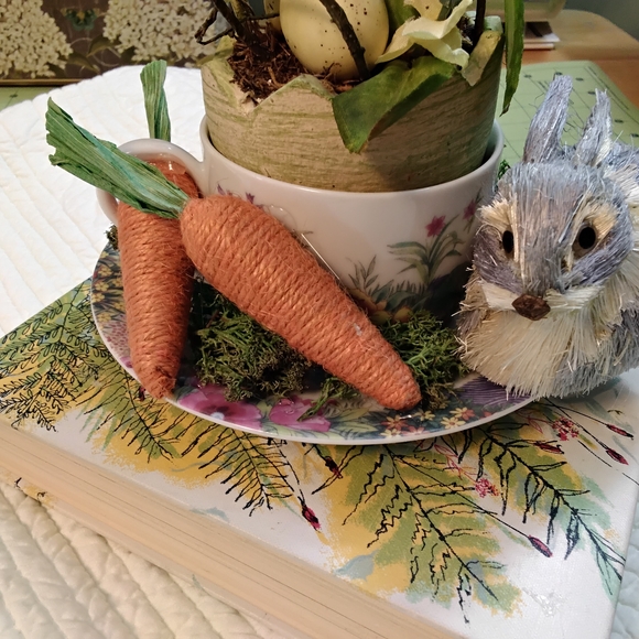 3888 Cup & Saucer Book And Floral Bunny Planter with Carrots - Picture 6 of 6